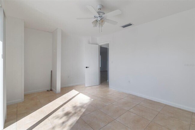 Building Photo - 1708 Claw Ct