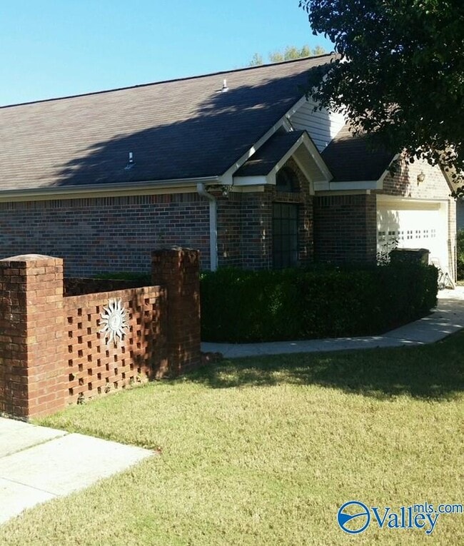 Building Photo - 2503 Jarvis St SW