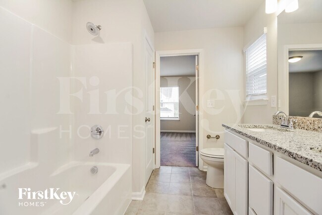 Building Photo - 621 Goldburn Wy