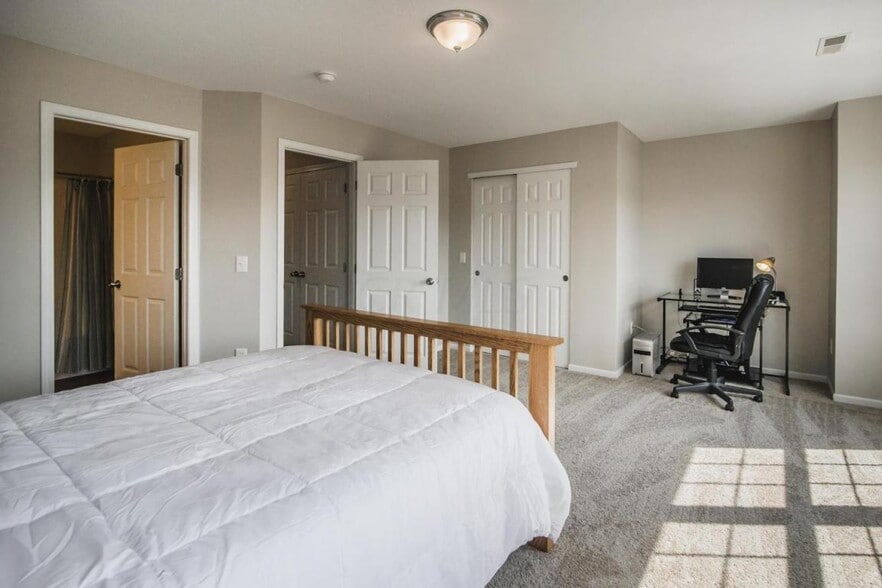 Guest BR - 6014 Turnwood Dr