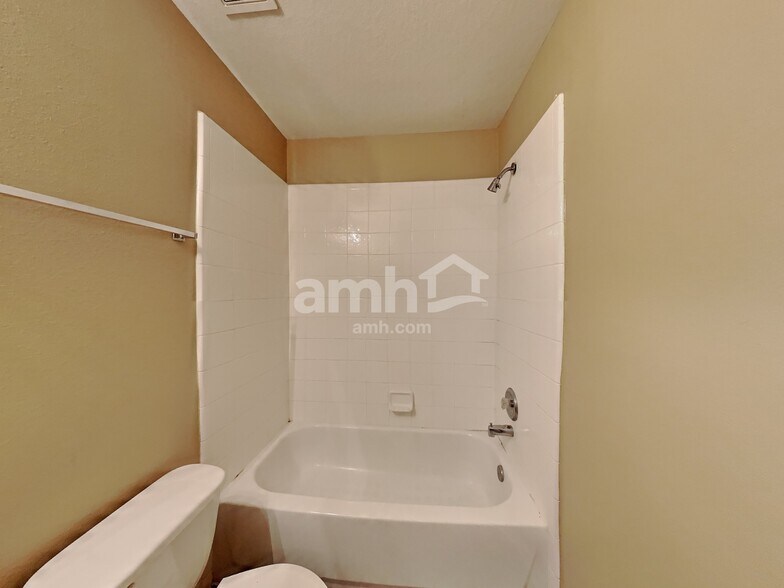 Building Photo - 4922 Kasos Isle Dr