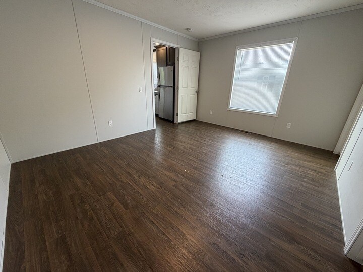Building Photo - 38051 St Tropez Dr