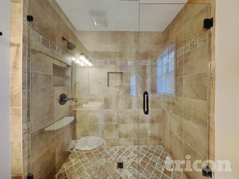 Building Photo - 2092 Brooks Rd SE