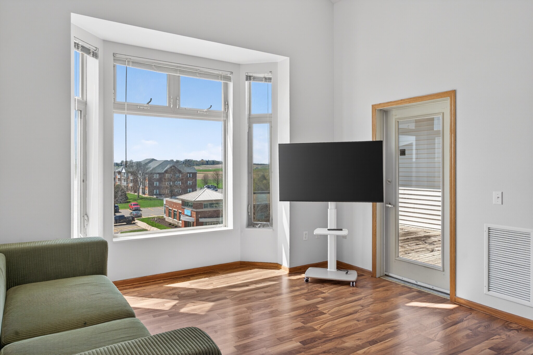 Building Photo - 301 Harbour Town Dr