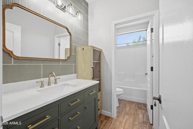 Building Photo - 4248 S Mariposa Dr