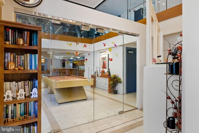 Building Photo - 2200 N Westmoreland St