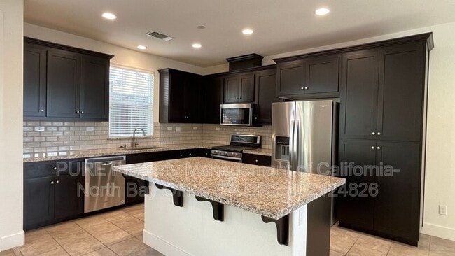 Building Photo - 5320 Kirby Pl