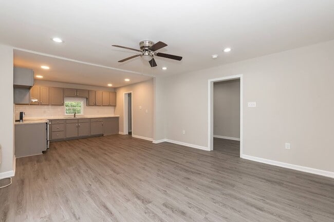 Building Photo - Classic Property with Modern Upgrades!