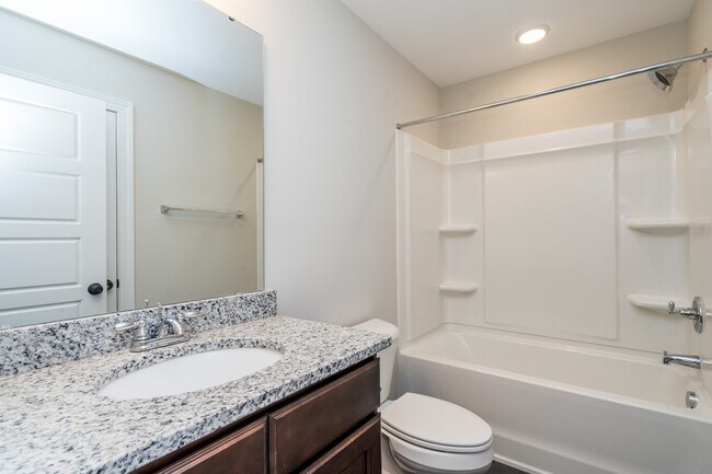 Building Photo - 31 Thunderbolt St