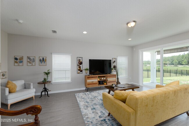 Building Photo - 350 Brookgreen Wy