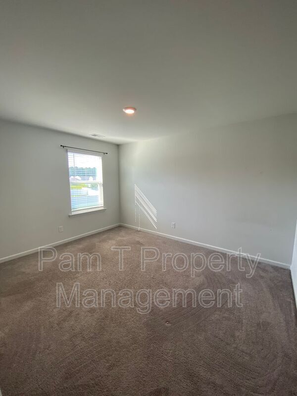 Building Photo - 124 Troupe Dr