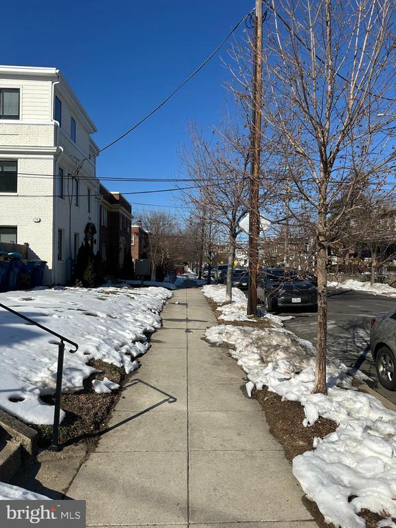 Building Photo - 2712 6th St NE