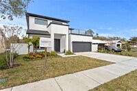 Building Photo - 3317 W Napoleon Ave