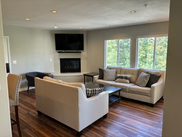 Building Photo - 4010 Silverheels Dr
