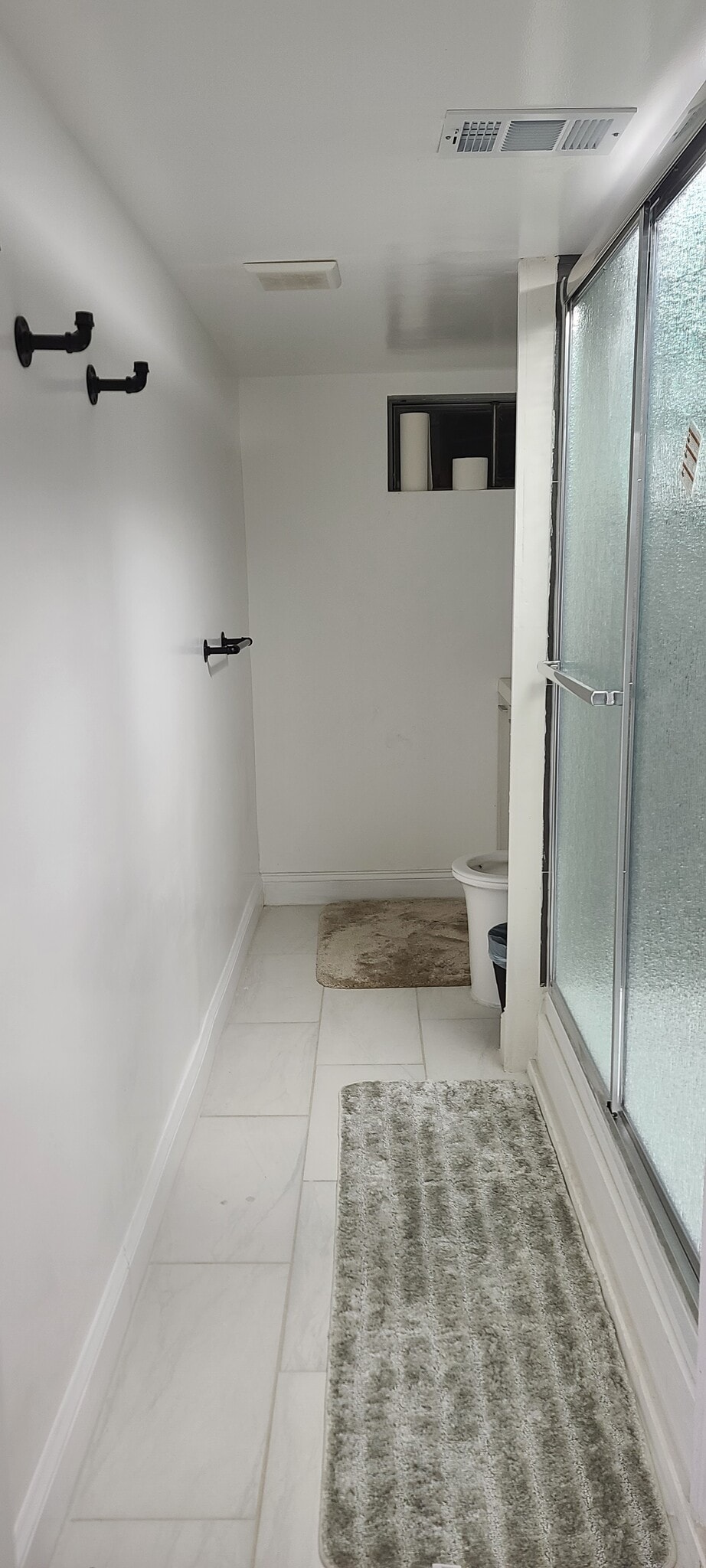 Basement bathroom - 328 Bradley Rd