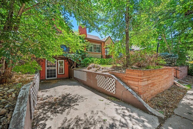 Building Photo - Historic Charm & Modern Comfort in Prime Platt Park Location