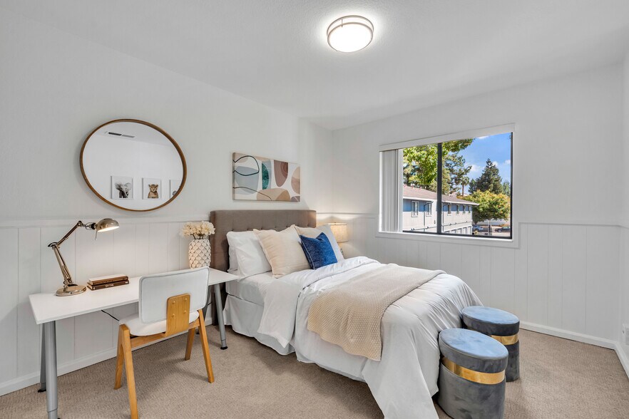 Building Photo - 39751 Bissy Cmn