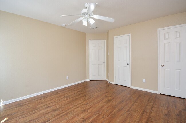 Building Photo - 15426 Lynford Crest Dr