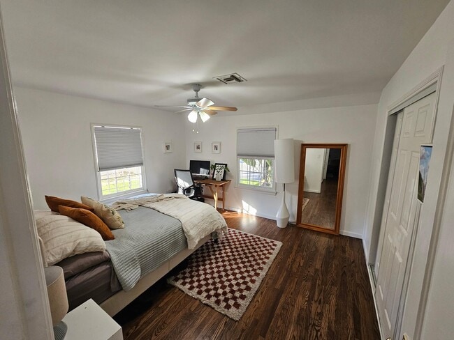 Building Photo - 9022 Alcott St