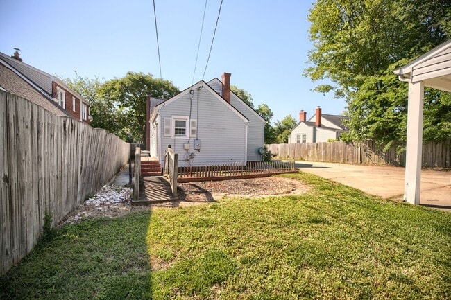 Building Photo - Call Sabrina Thomas at 757-767-0767 for more information