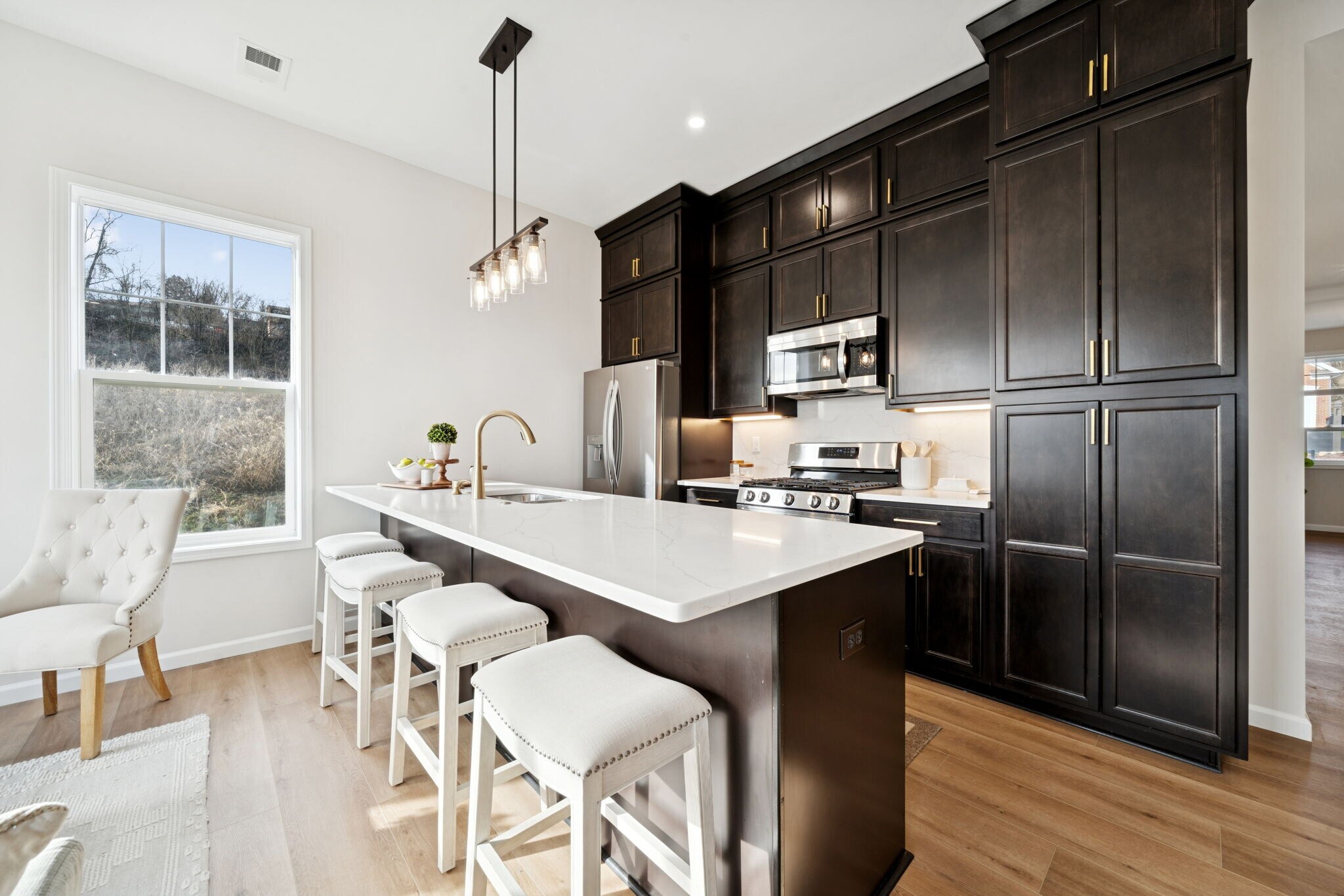 Building Photo - 2219 Lebanon Dr