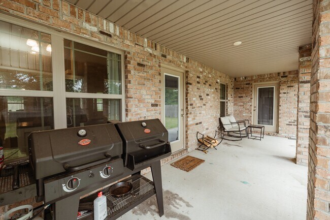 Building Photo - 6204 Nanterre Cove