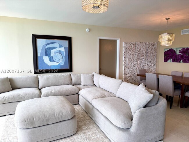 Building Photo - 17201 Collins Ave