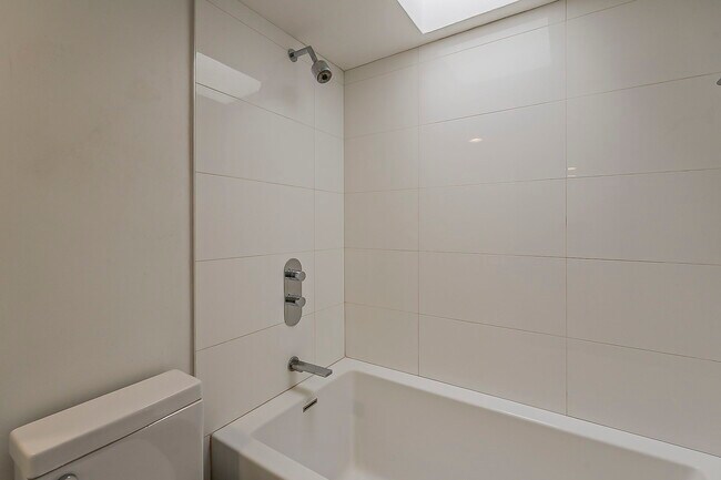 Building Photo - 4411 N 40th St