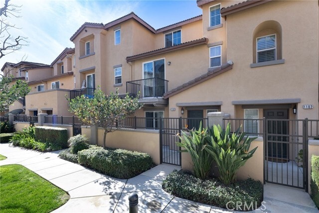 Building Photo - 17871 Shady View Dr