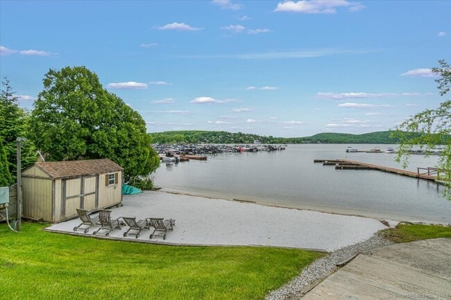 Building Photo - 4 Candlewood Birches