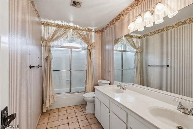 Building Photo - 3321 Basque St