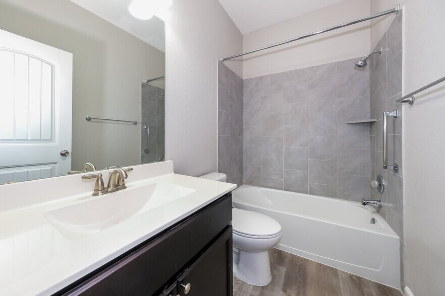 Building Photo - 4013 Skylark Ln