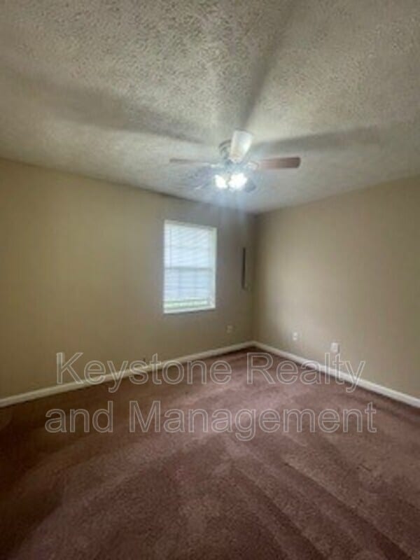 Building Photo - 298 Thompsonville Ln