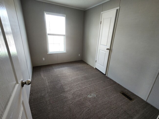 Building Photo - 571 Delaware