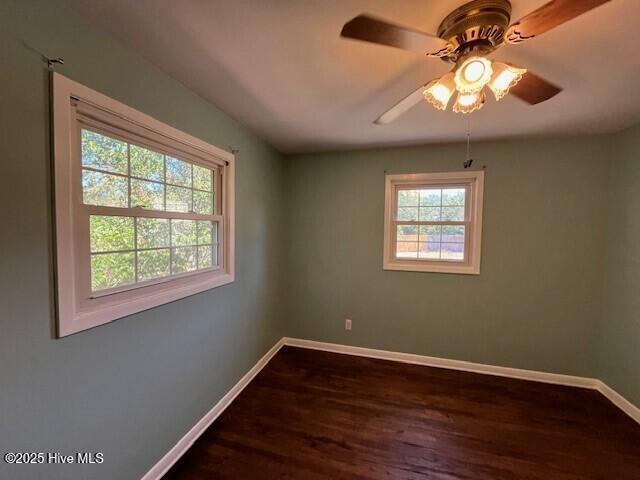 Building Photo - 421 Robert E Lee Dr