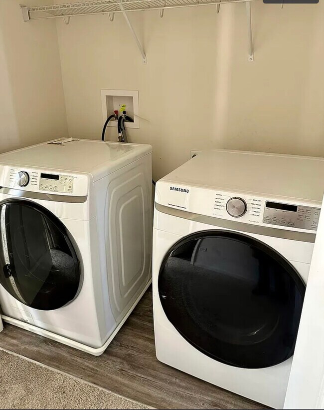 Building Photo - 2949 Reflection Dr