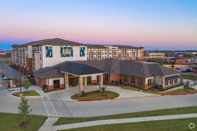 Building Photo - The Luxe at Las Colinas - Your Lifestyle, ...