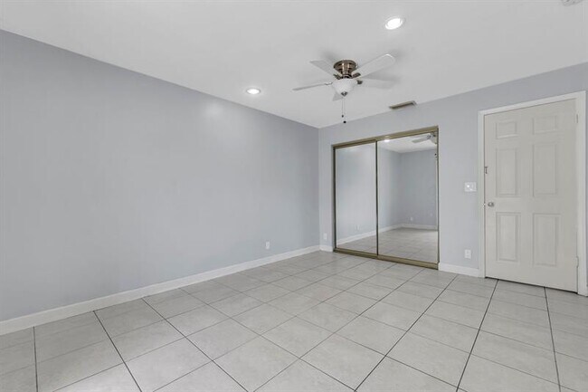 Building Photo - 7432 SW 12th Ct