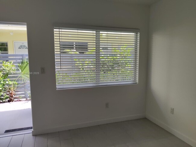 Building Photo - 740 Meridian Ave