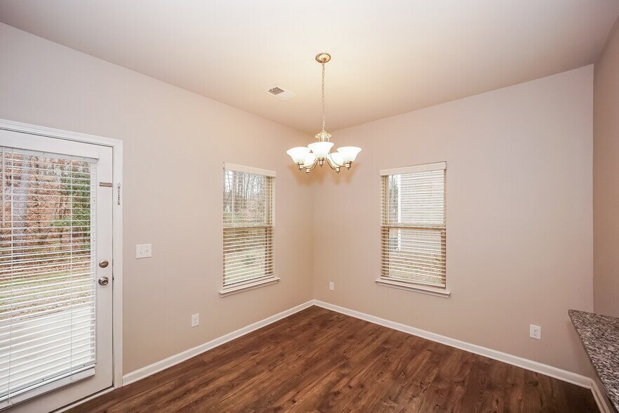 Building Photo - 1013 Helms Rd