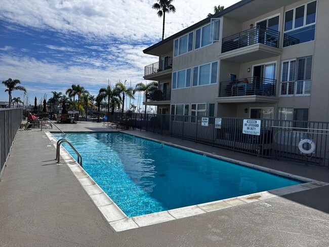 Building Photo - Studio in Point Loma