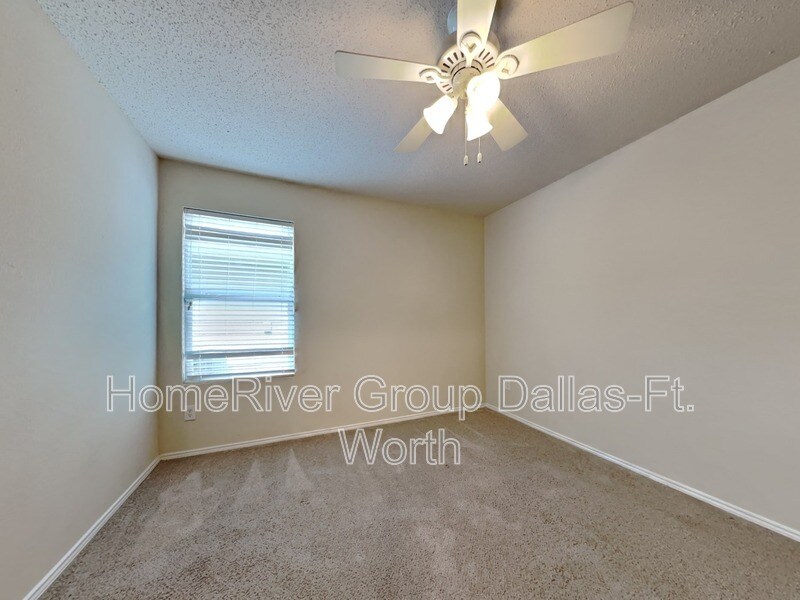 Building Photo - 9916 George Bush Dr