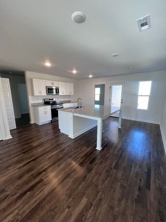 Building Photo - New Beginnings Start with AMRR: Now Pre Leasing with Move-In Special!
