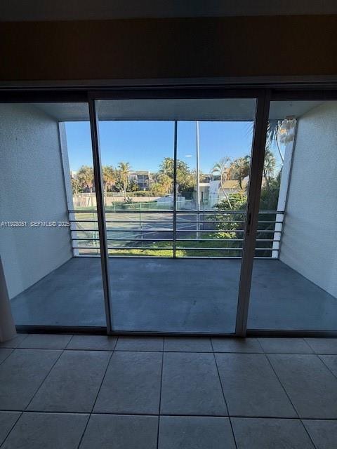 Building Photo - 4235 N University Dr