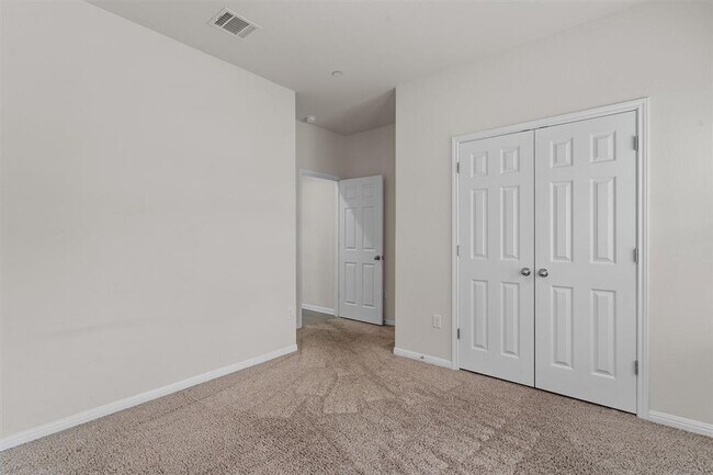 Building Photo - 2304 S Lakeline Blvd