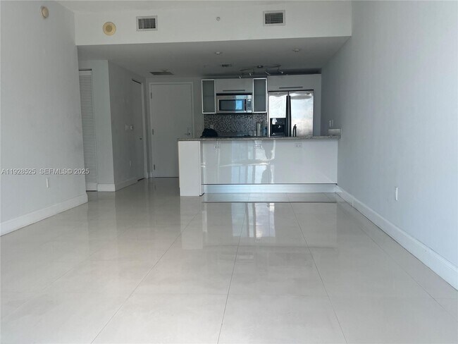 Building Photo - 185 SW 7th St