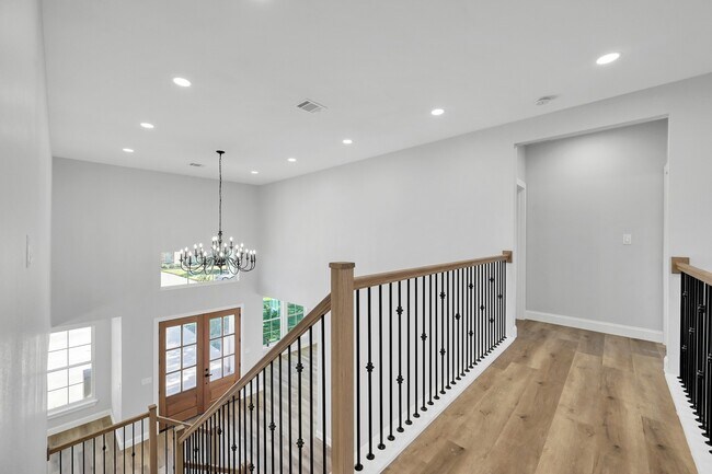 Building Photo - 49 Winterhaven Ln