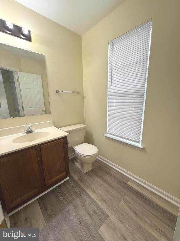 Building Photo - 409 Wind Ridge Dr