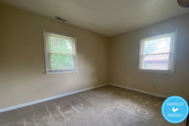 Building Photo - 908 Corona St