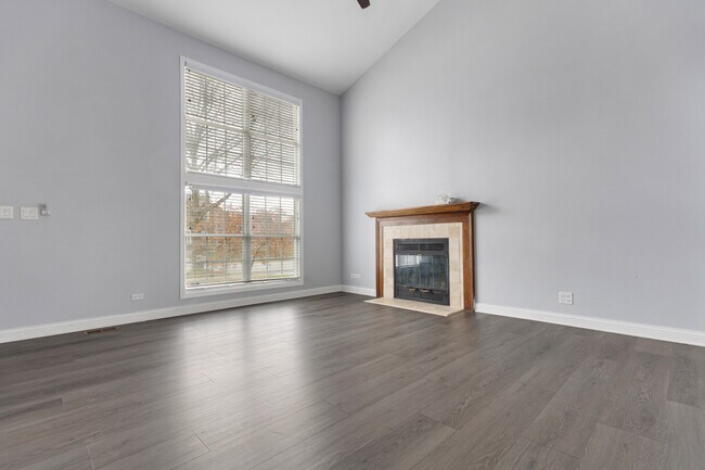 Building Photo - 3238 Gresham Ln E